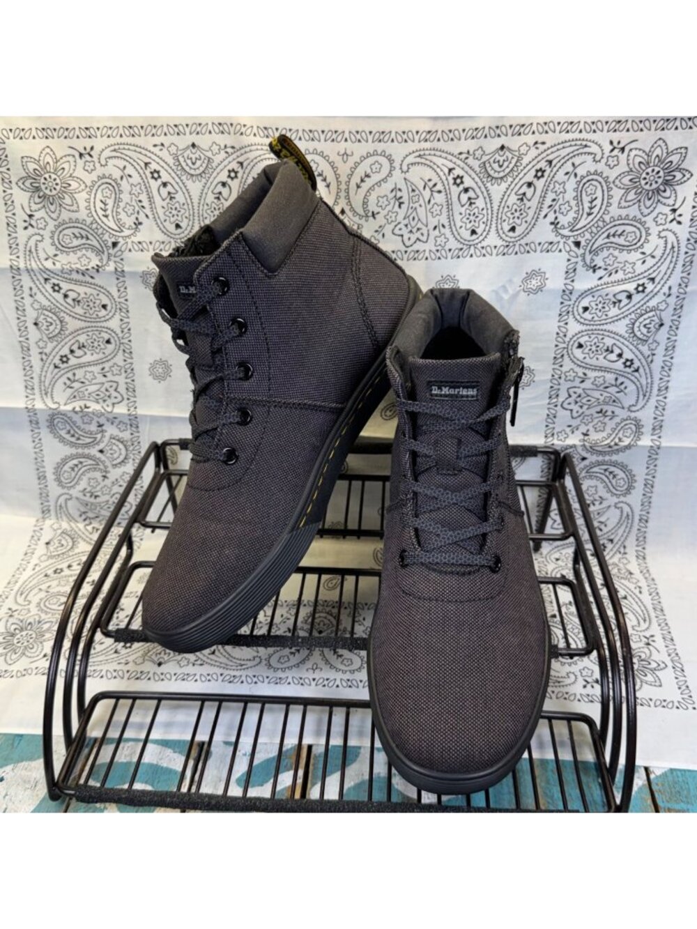 Dr. Martens MAEGLEY Canvas Side zip/Laceup Shoes Womens size  8 EUC